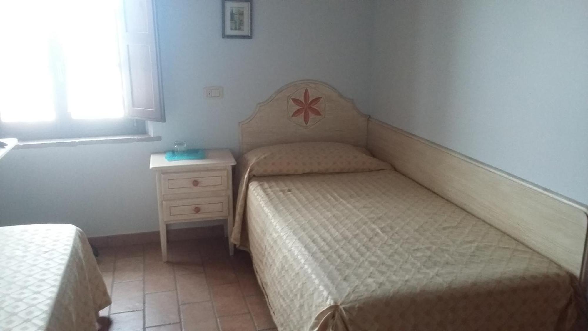 Cadabo Villa Montecarotto Eksteriør bilde